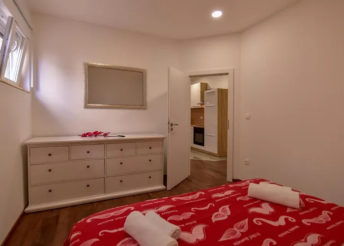 דירה Sara זאדאר