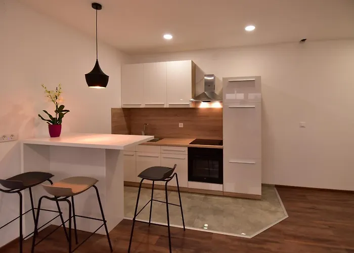 Sara דירה זאדאר