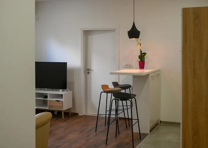 דירה Sara זאדאר